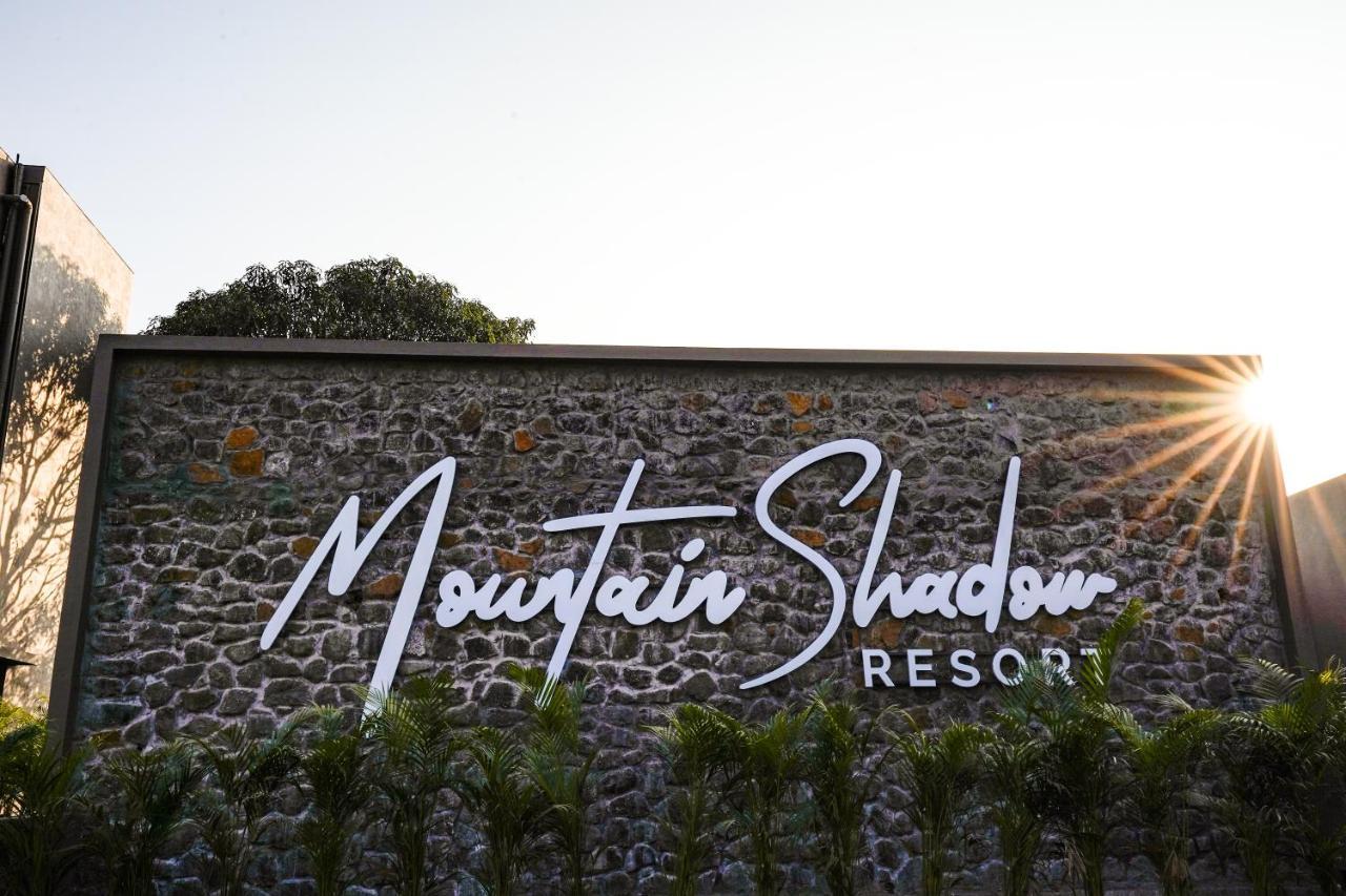 Mountain Shadow Resort Igatpuri Bagian luar foto